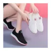 The old Beijing cloth shoes are light and breathable. The Korean-style mesh shoes for women's square dancing in spring and summer are fashionable sports shoes for moms Item Picture